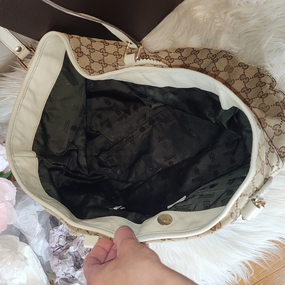 Gucci Monogram Bag - Picture 14 of 17